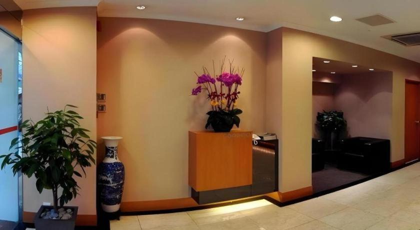 Goodrich Hotel Гонконг Экстерьер фото