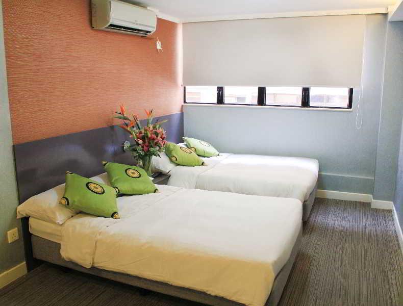 Goodrich Hotel Гонконг Экстерьер фото